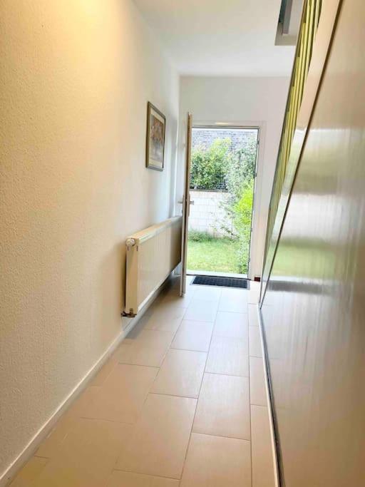 Duesseldorf Messe And Airport, 2-bedroom With Kitchen And Garden *