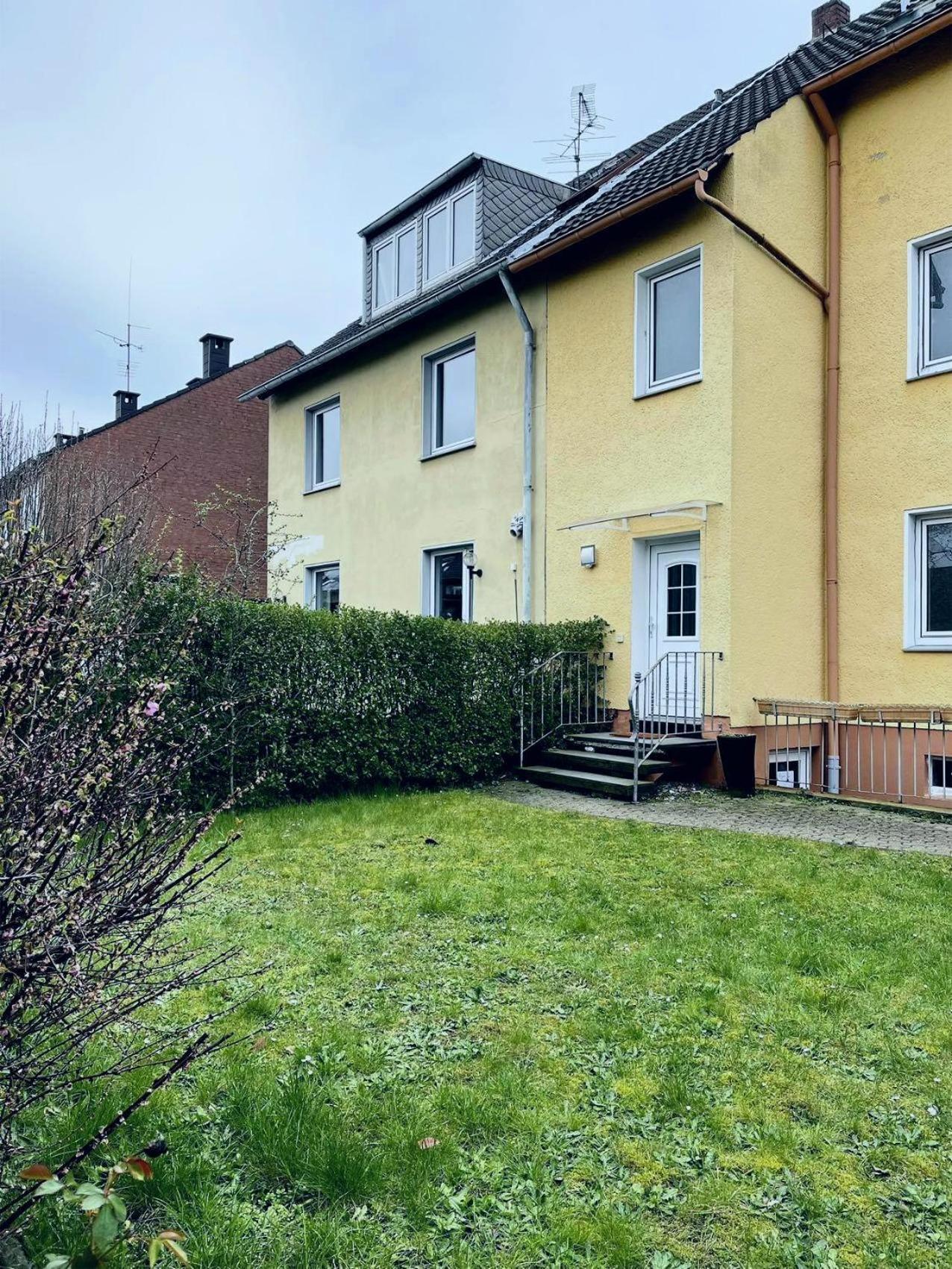 Duesseldorf Messe And Airport, 2-bedroom With Kitchen And Garden Apartment
