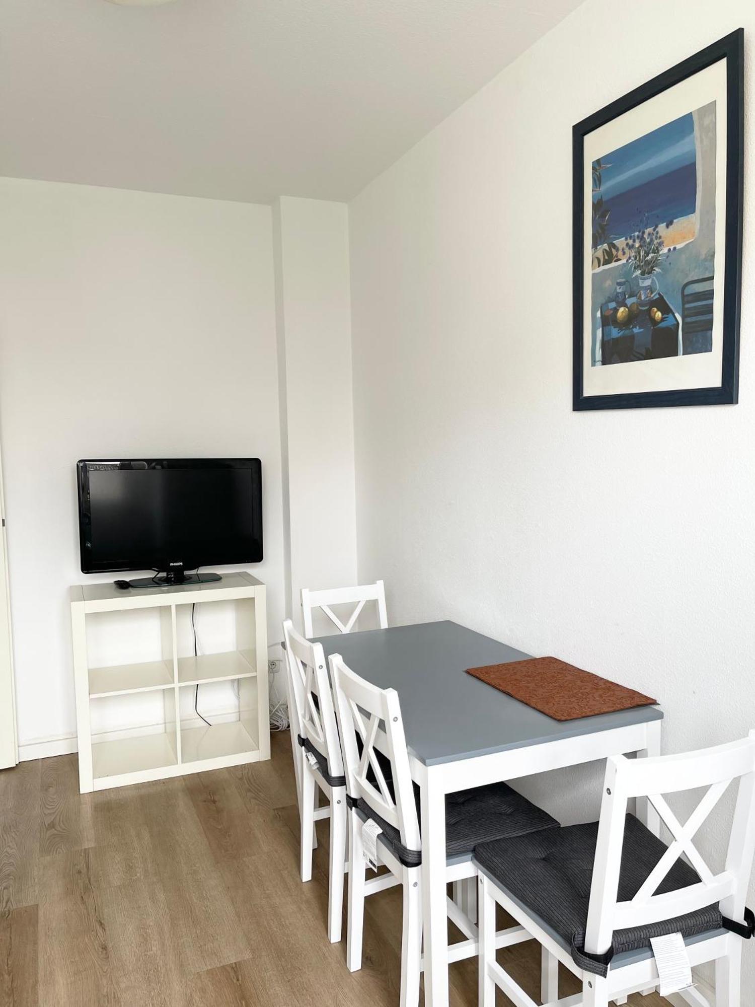 Duesseldorf Messe And Airport, 2-bedroom With Kitchen And Garden Apartment